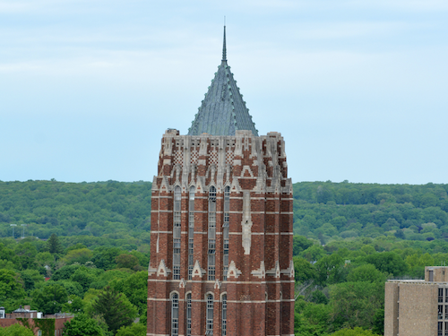 HGS Tower Yal'e CTL works with the GSAS for the Associates in Teaching Program. An image of the GSAS tower with West Rock.